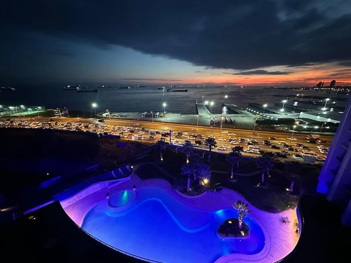 Daire Sea View Suite For Your Family İstanbul